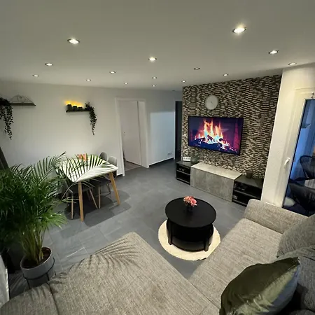 Apartment S&p Stilvolles 3-zimmer-apartment In Zentraler Lage, Komfort & Entspannung Garantiert!